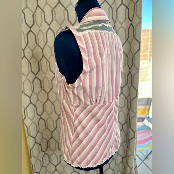 NEW! Parallel Pink & White Striped Sleeveless Button Down Blouse - Picture 8 of 13